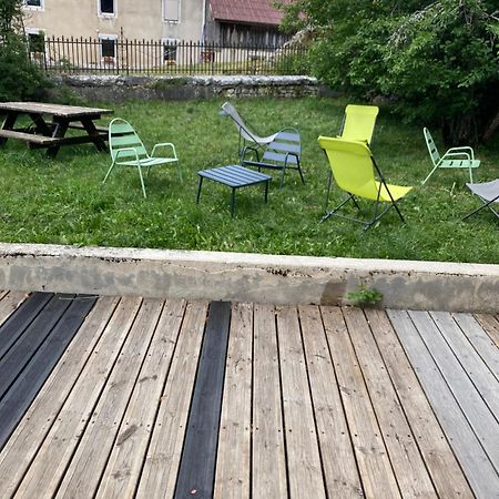 Le Chatelet La Chaux Neuve Luaran gambar